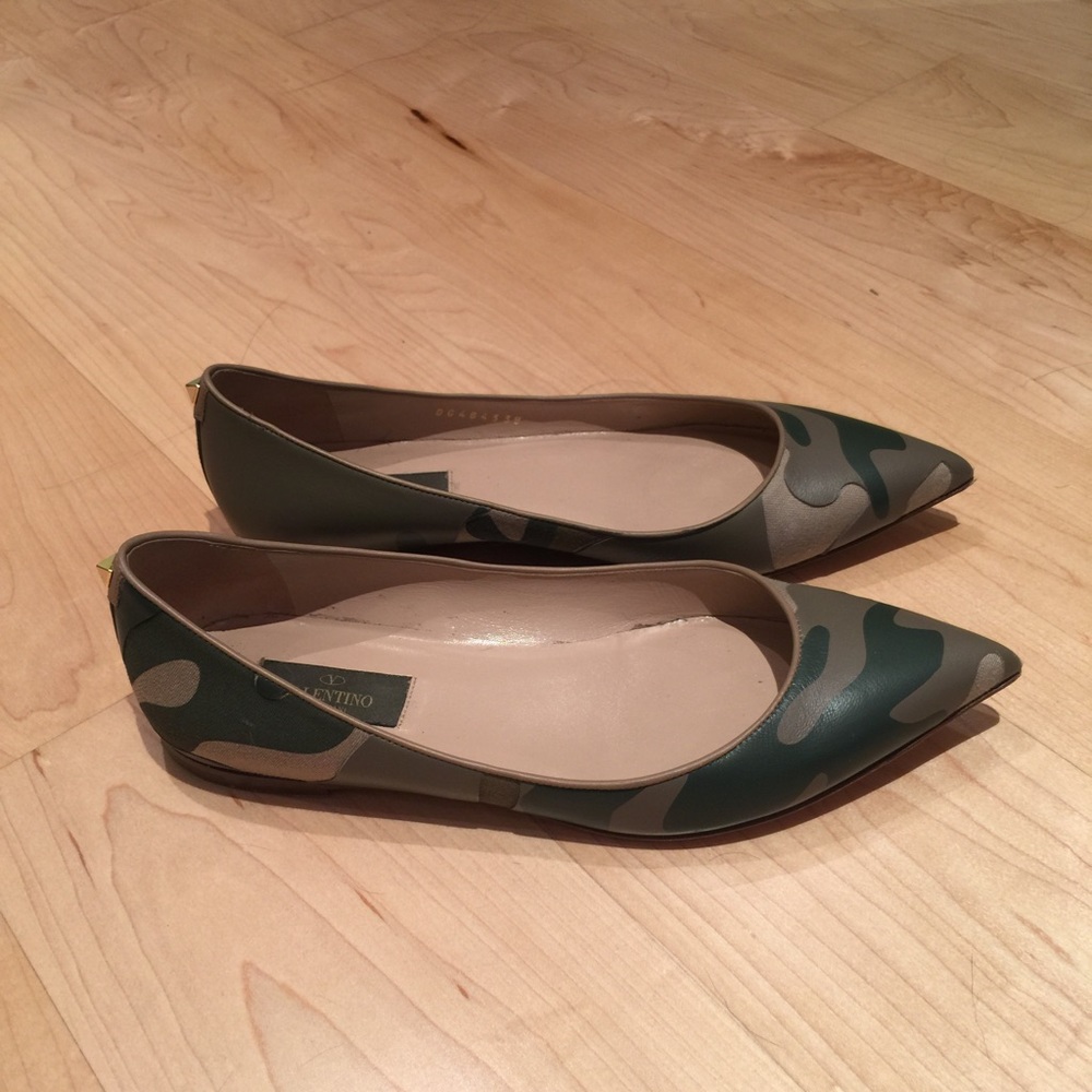Valentino Garavani Camo Flats size 38